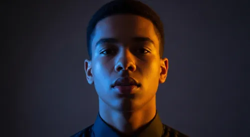 Photo showing split lighting